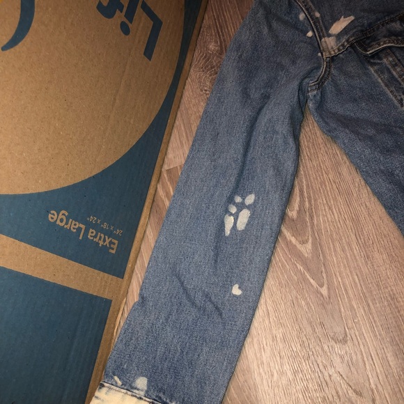 Levi's Distressed Blue Denim Jacket - Picture 2 of 5